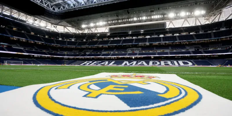Real Madrid hiện đang là câu lạc bộ bóng đá hàng đầu tại Tây Ban Nha và trên toàn thế giới Real Madrid hiện đang là câu lạc bộ bóng đá hàng đầu tại Tây Ban Nha và trên toàn thế giới